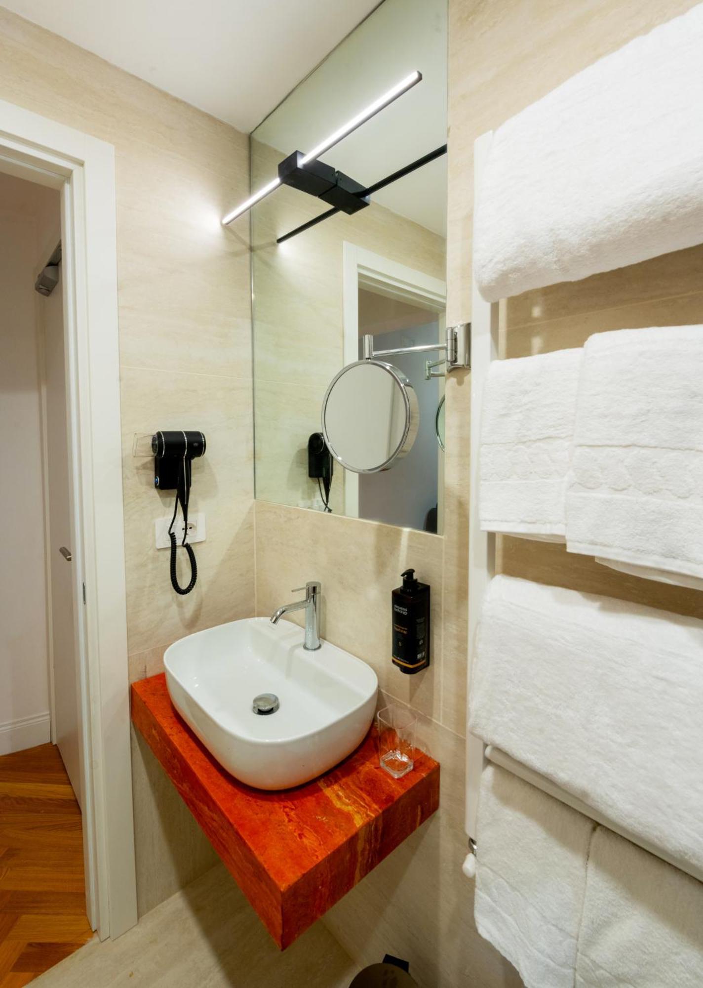 Agh - Capranica Hotel Róma Kültér fotó